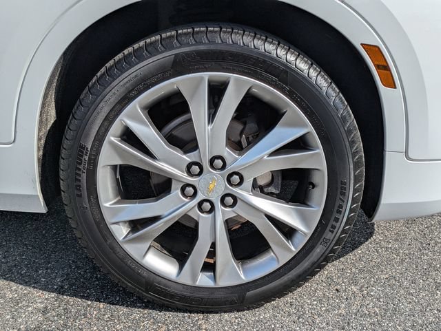 Used 2019 Chevrolet Blazer Premier w/ Sun and Wheels Package FWD image 11