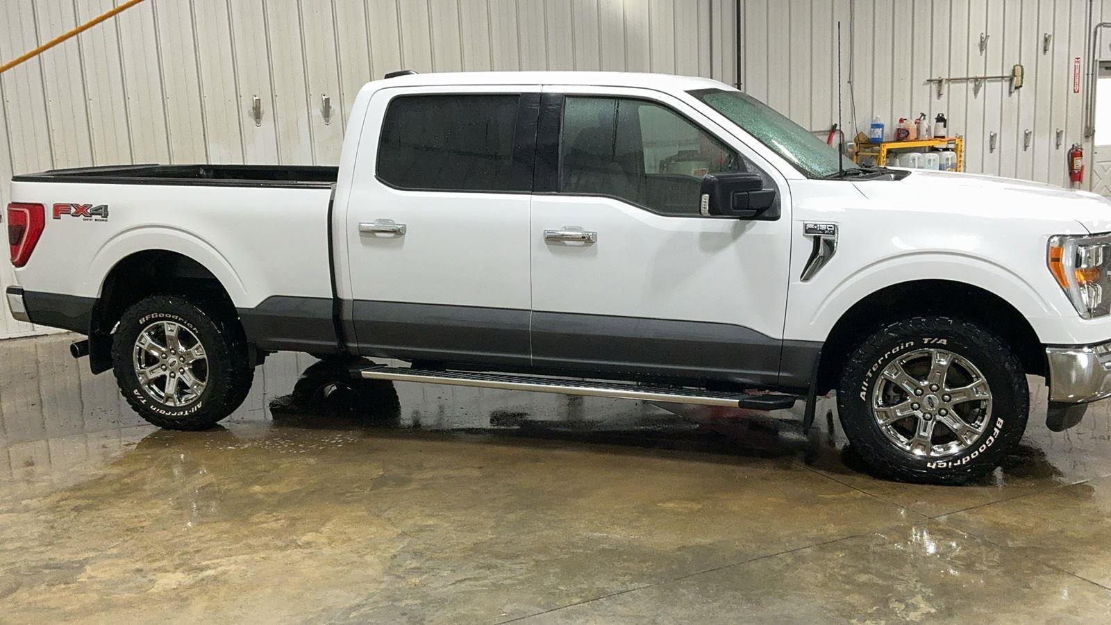 Certified 2022 Ford F150 XLT w/ Equipment Group 302A High image 5