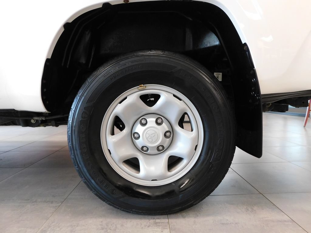 Used 2020 Toyota Tacoma SR w/ SR Convenience Package AWD/4WD image 8