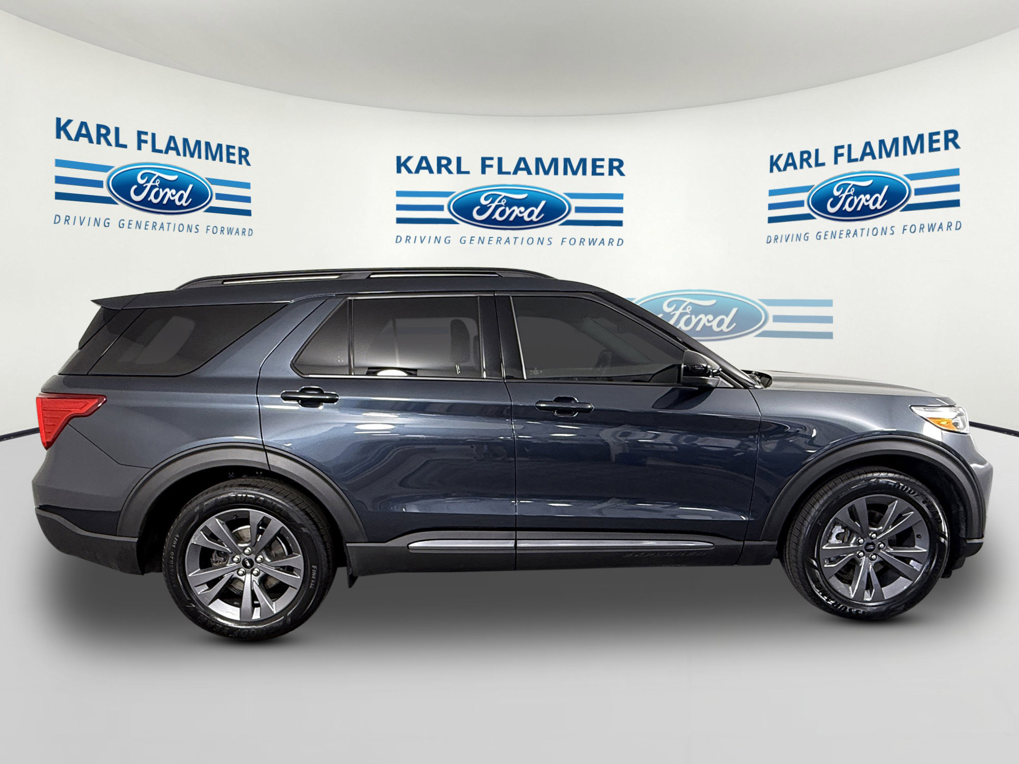 Certified 2023 Ford Explorer XLT w/ Equipment Group 202A RWD image 2