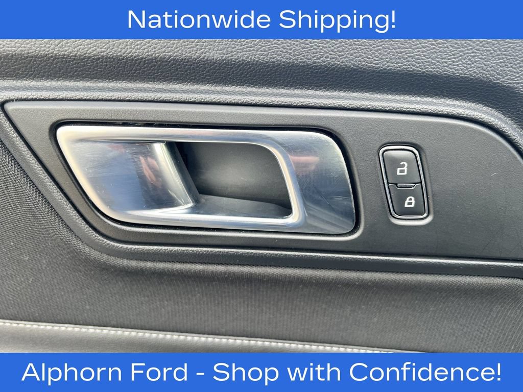 Certified 2022 Ford Mustang Coupe RWD image 11