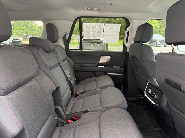 Certified 2025 Ford Expedition Active AWD/4WD image 7