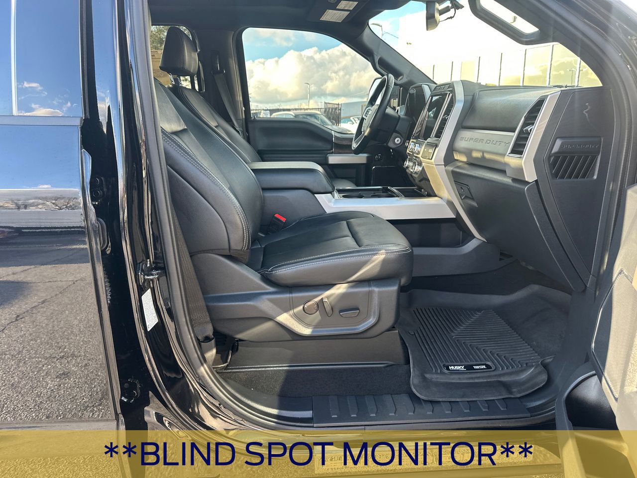 Certified 2022 Ford F250 Lariat w/ Black Appearance Package image 15