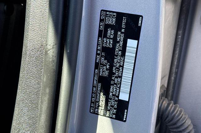 Used 2023 Volvo XC40 B5 Ultimate w/ Protection Package Premier image 37