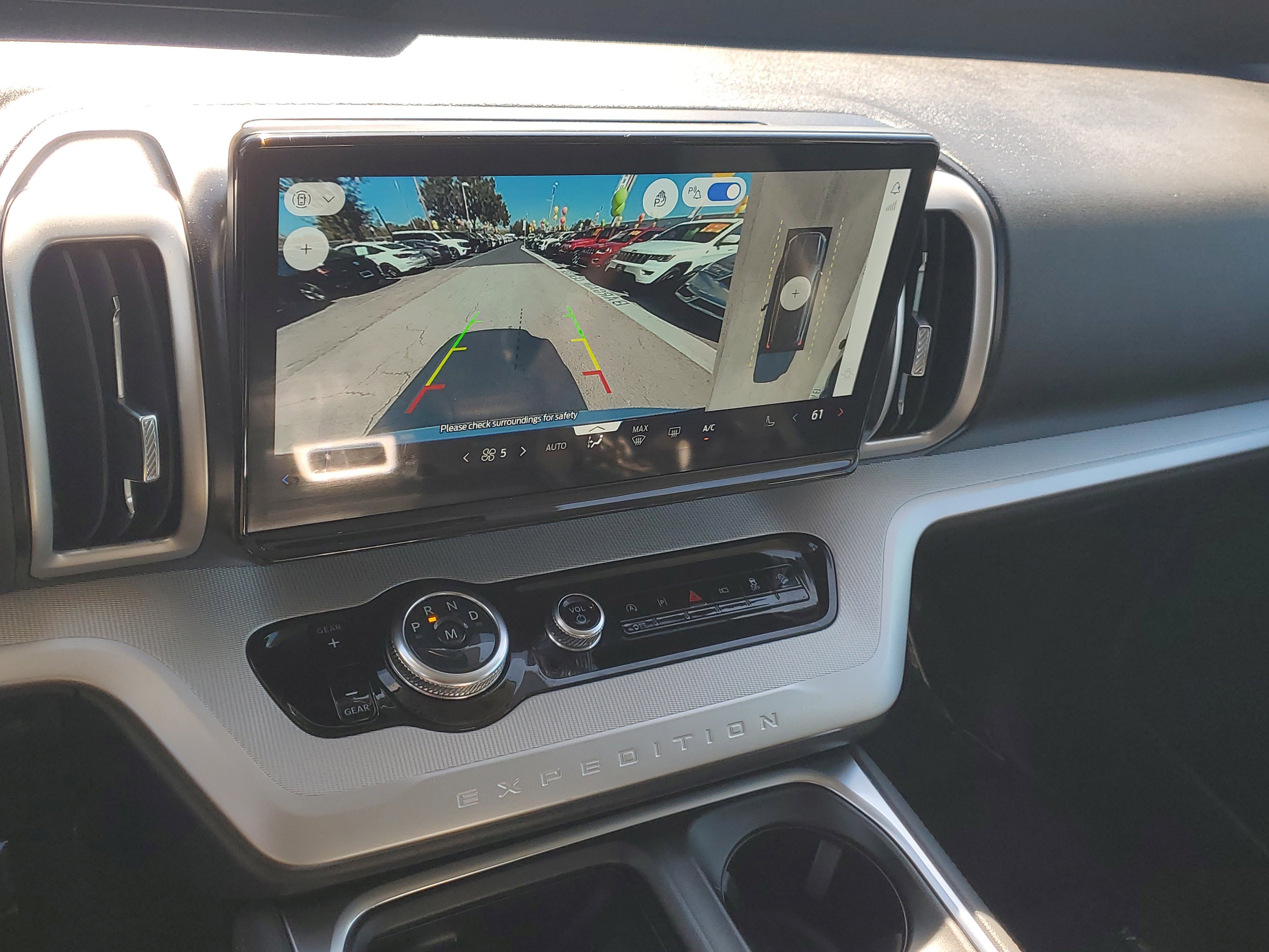 Certified 2025 Ford Expedition Active image 28