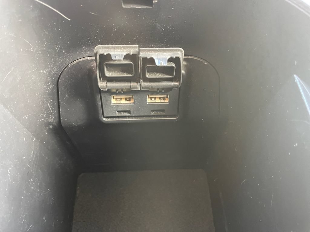 Used 2019 Toyota RAV4 XLE Premium w/ Cold Weather Package AWD/4WD image 43