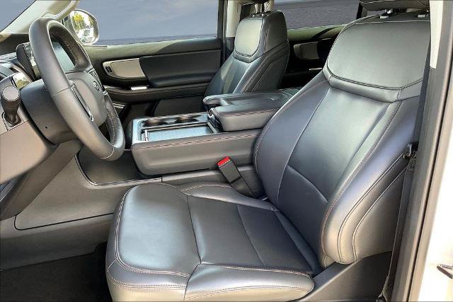 Certified 2025 Ford Expedition Active AWD/4WD image 21