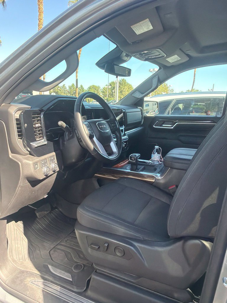 Used 2025 GMC Sierra 1500 Elevation AWD/4WD image 5