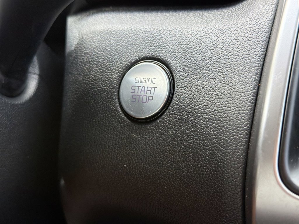 Used 2022 Kia Sorento S FWD image 19