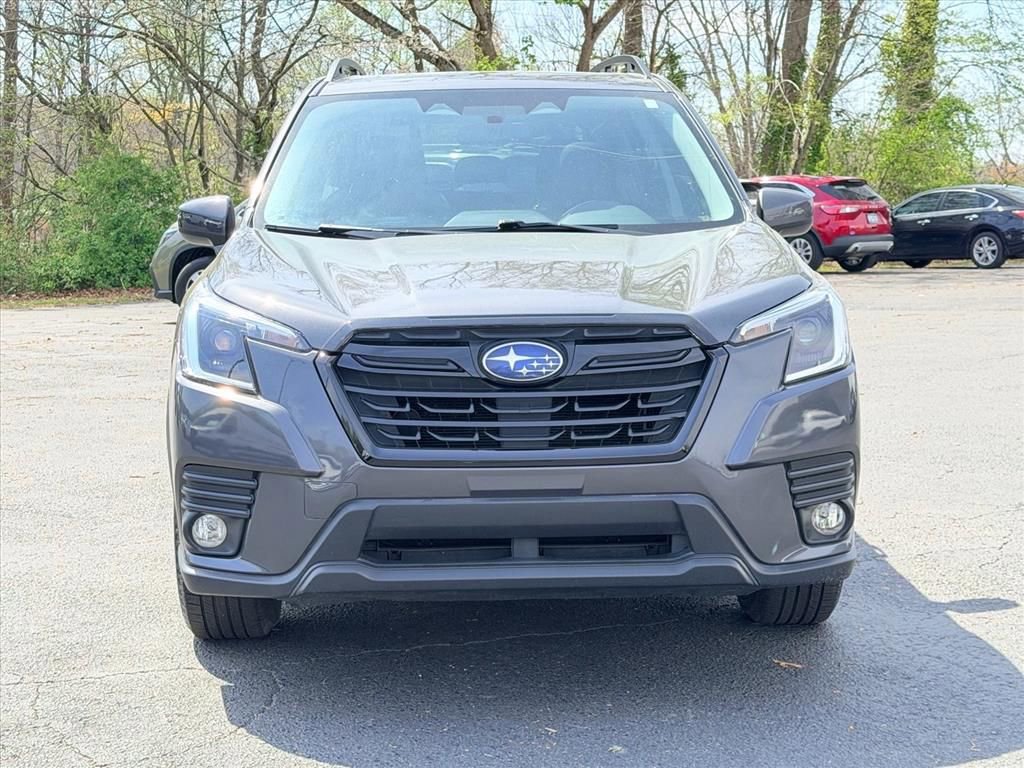 Used 2023 Subaru Forester Premium AWD/4WD image 9