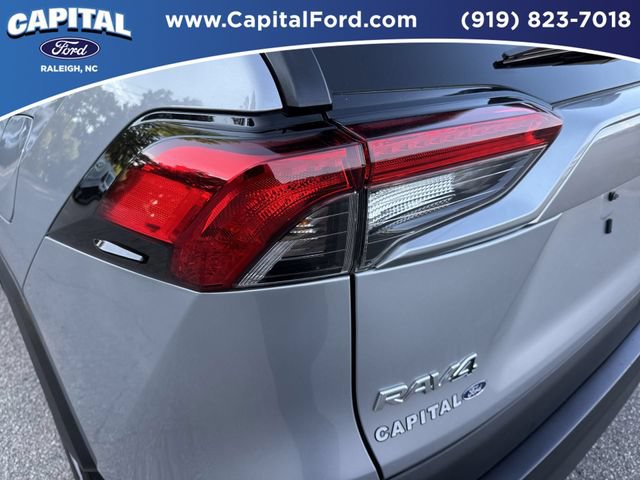 Used 2025 Toyota RAV4 LE AWD/4WD image 15