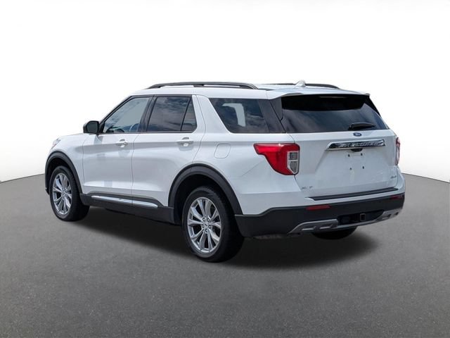 Certified 2023 Ford Explorer XLT w/ Equipment Group 202A AWD/4WD image 4