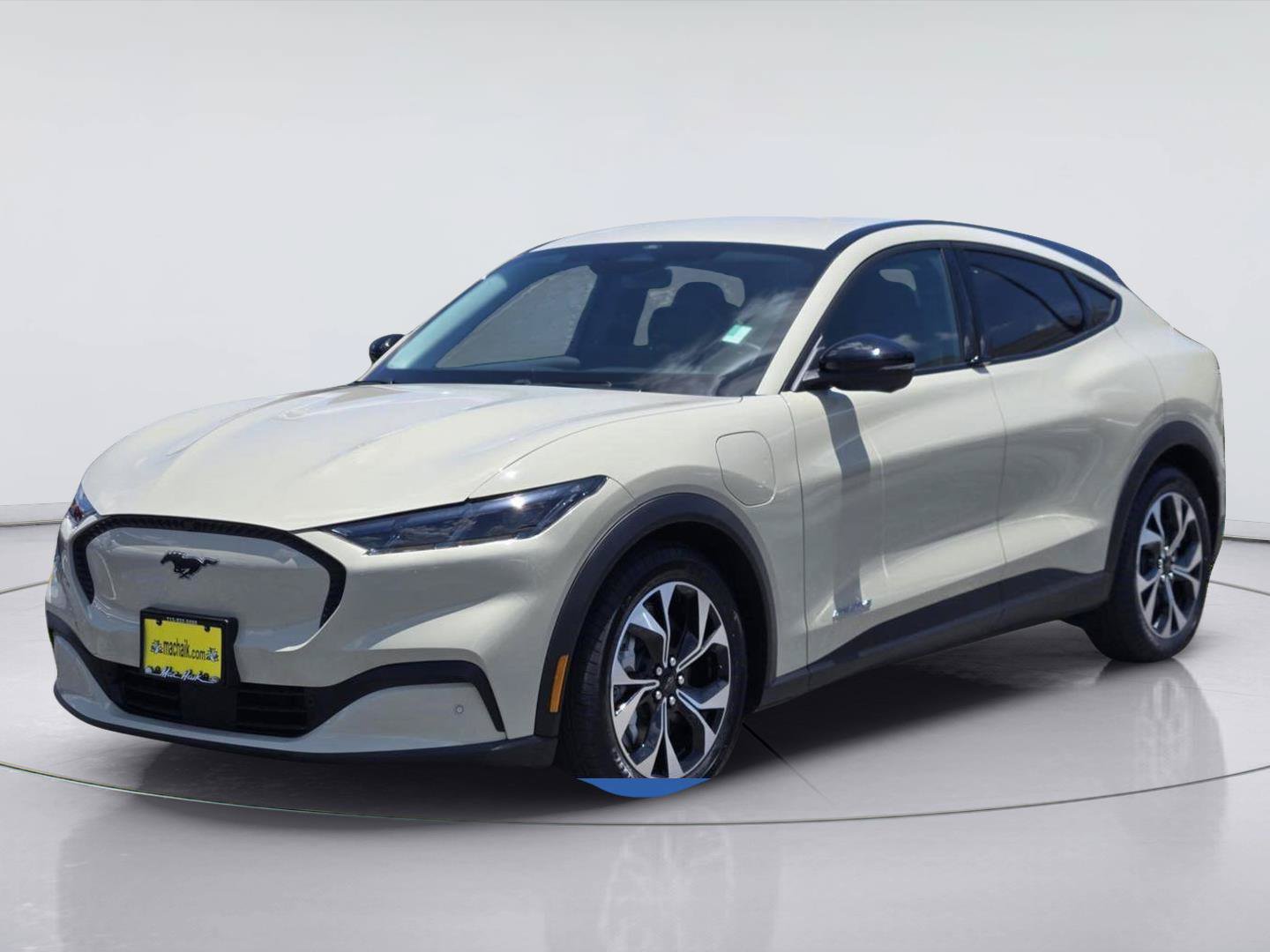 Certified 2025 Ford Mustang Mach-E Select RWD image 1