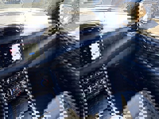 Used 2023 GMC Yukon Denali image 15