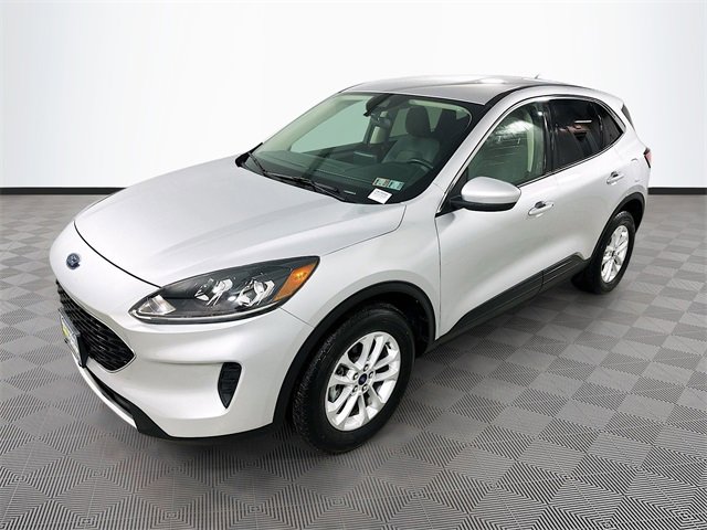 Certified 2020 Ford Escape SE image 3