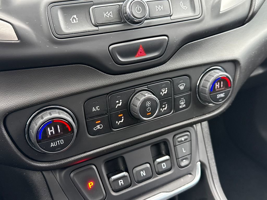 Used 2020 GMC Terrain SLE w/ Driver Convenience Package image 23