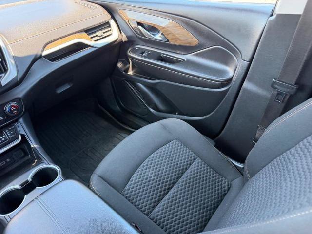 Used 2020 GMC Terrain SLE w/ Driver Convenience Package FWD image 17
