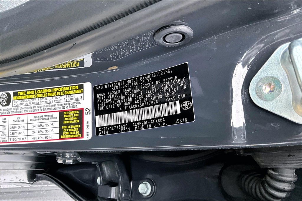 Used 2025 Toyota Camry SE FWD image 31