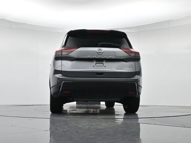 Used 2025 Nissan Rogue SV FWD image 39