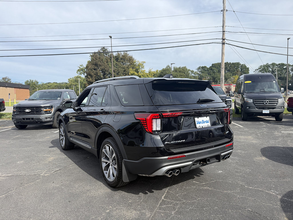 Certified 2025 Ford Explorer Platinum w/ Ultimate Package AWD/4WD image 5