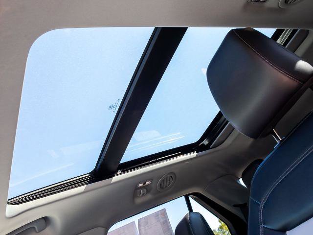 Certified 2022 Ford Explorer XLT w/ Equipment Group 202A image 23