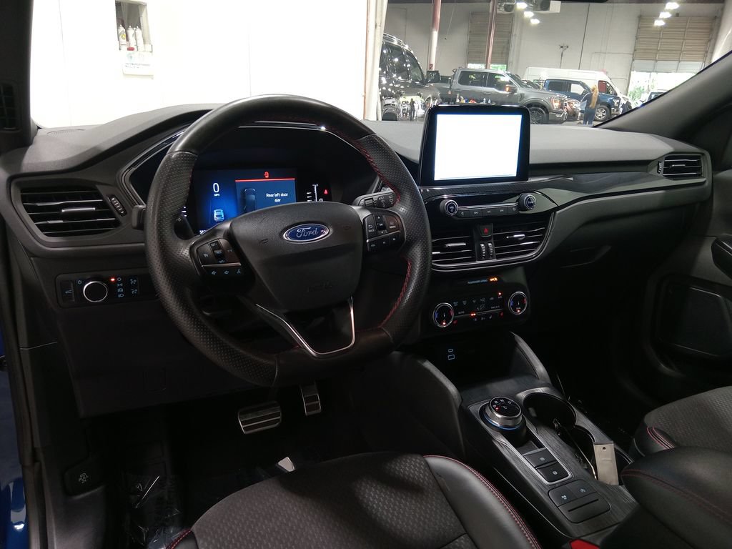 Certified 2023 Ford Escape ST-Line AWD/4WD image 14