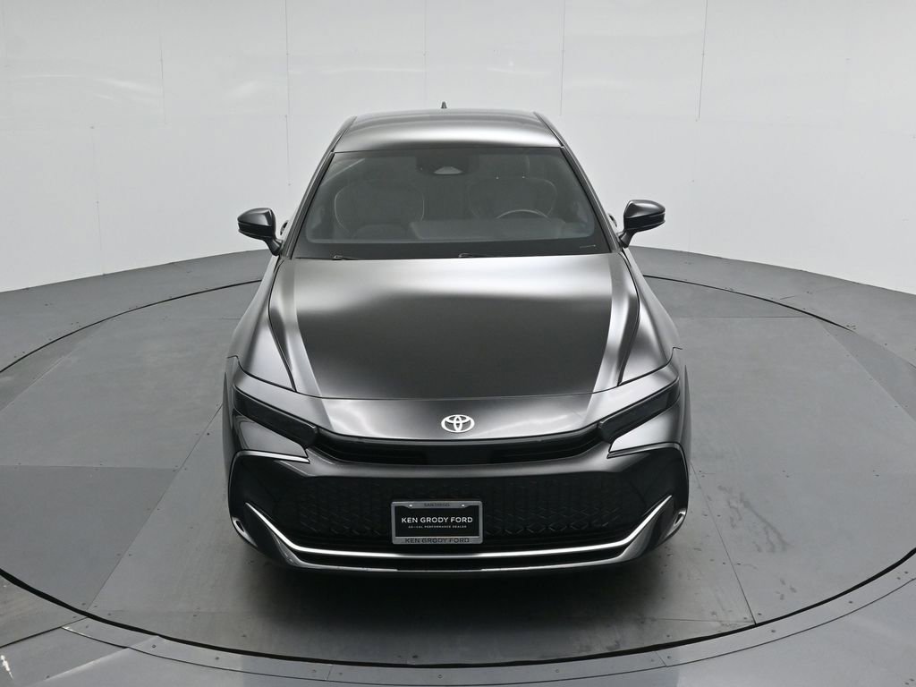 Used 2024 Toyota Crown Limited image 33