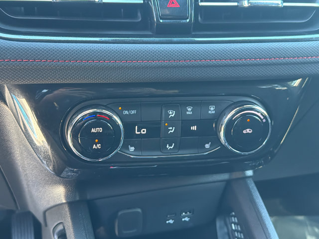 Used 2025 Chevrolet TrailBlazer RS w/ Convenience Package FWD image 33
