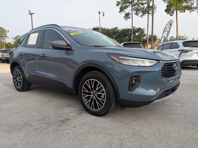 Certified 2023 Ford Escape SE FWD image 2