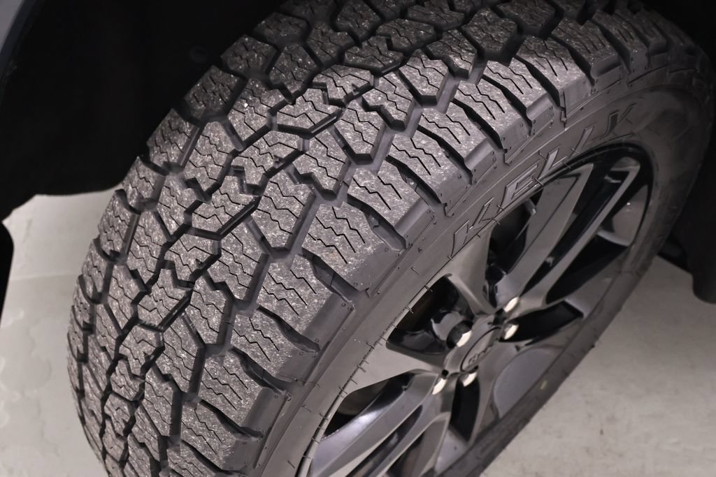 Used 2018 Jeep Grand Cherokee Laredo AWD/4WD image 38