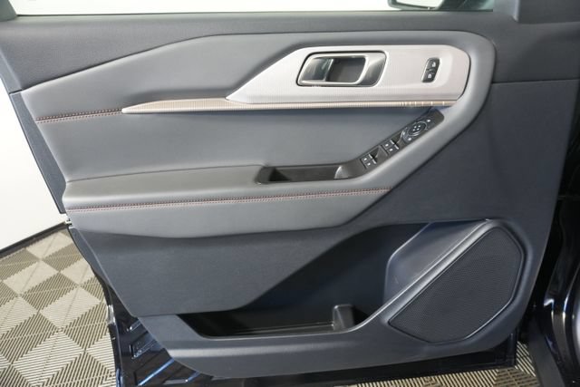 Certified 2025 Ford Explorer Active AWD/4WD image 30
