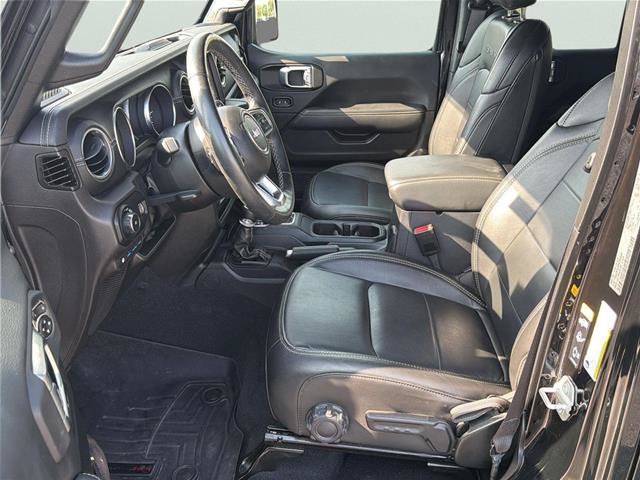 Used 2023 Jeep Wrangler Unlimited Sahara w/ Cold Weather Group AWD/4WD image 11