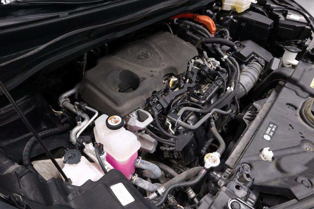 Used 2022 Toyota Sienna XLE w/ XLE Plus Package image 16