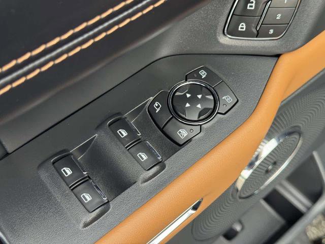 Certified 2022 Ford Expedition Max Platinum image 16