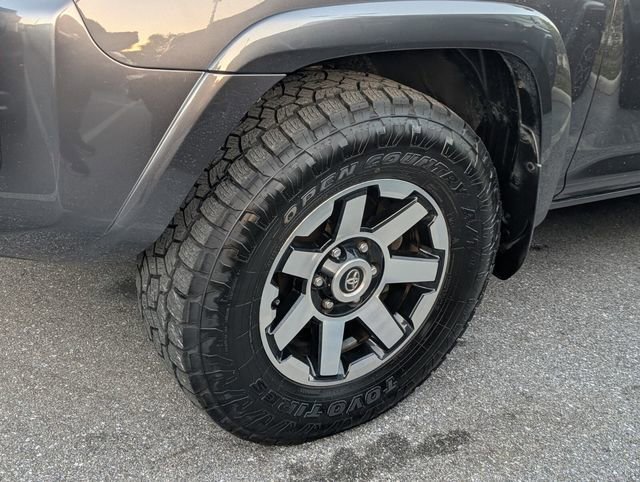 Used 2020 Toyota 4Runner TRD Off-Road image 5