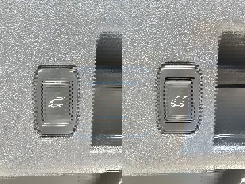 Used 2020 Chevrolet Equinox LT image 17