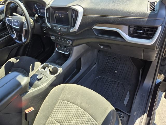 Used 2020 GMC Terrain SLE w/ Elevation Edition image 18