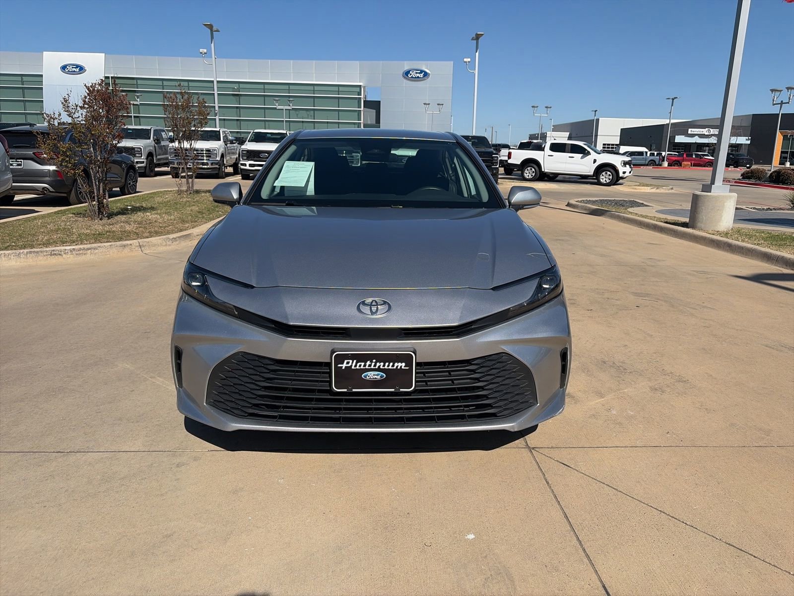Used 2025 Toyota Camry LE image 9