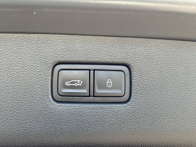 Used 2025 Genesis GV80 3.5T Advanced AWD/4WD image 13
