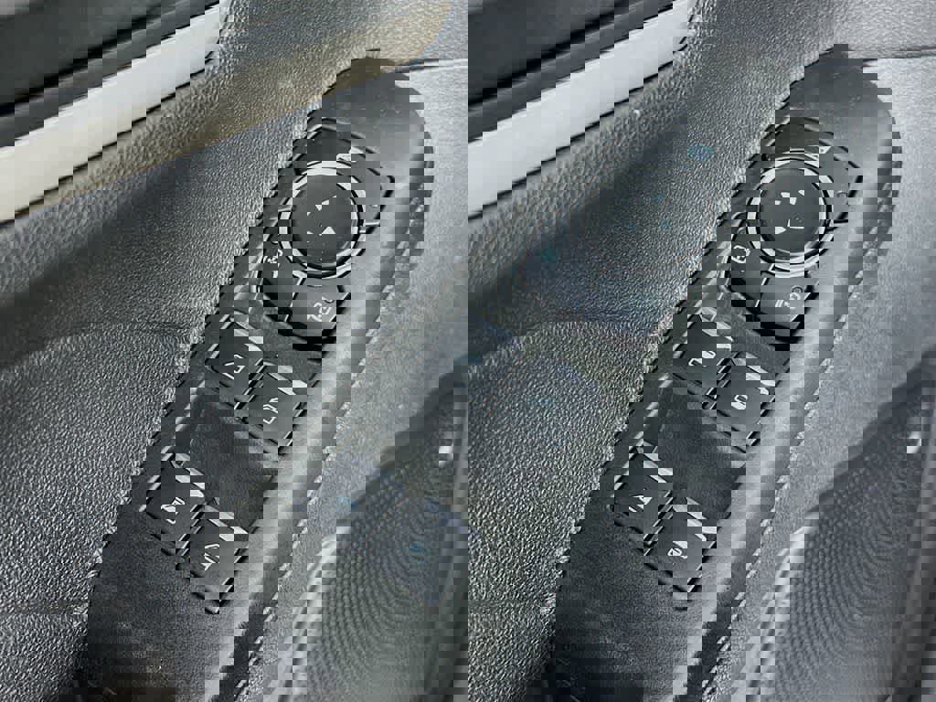 Certified 2022 Ford Escape SE w/ Cold Weather Package image 28