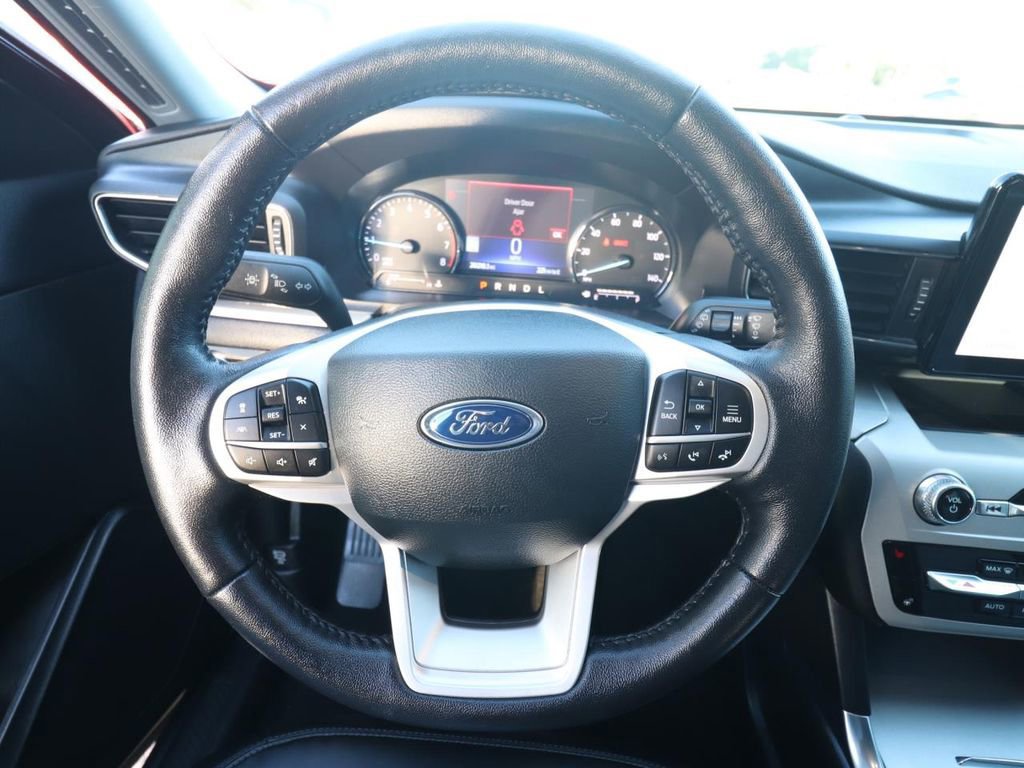Certified 2023 Ford Explorer XLT w/ Equipment Group 202A image 18