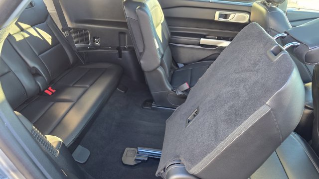 Certified 2023 Ford Explorer Limited w/ Limited Technology Package AWD/4WD image 31