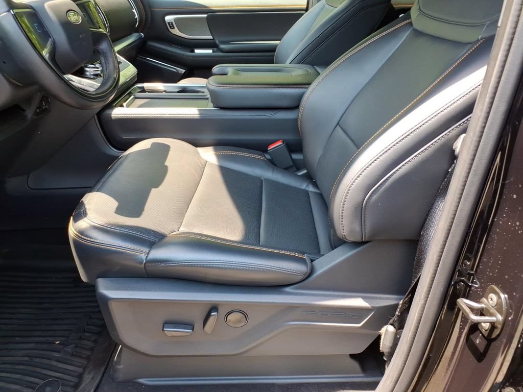 Certified 2025 Ford Expedition Tremor AWD/4WD image 15