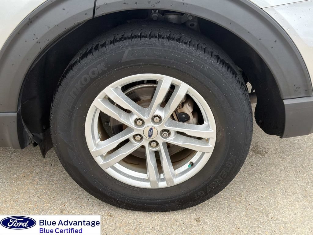 Certified 2022 Ford Explorer XLT w/ Equipment Group 202A RWD image 7