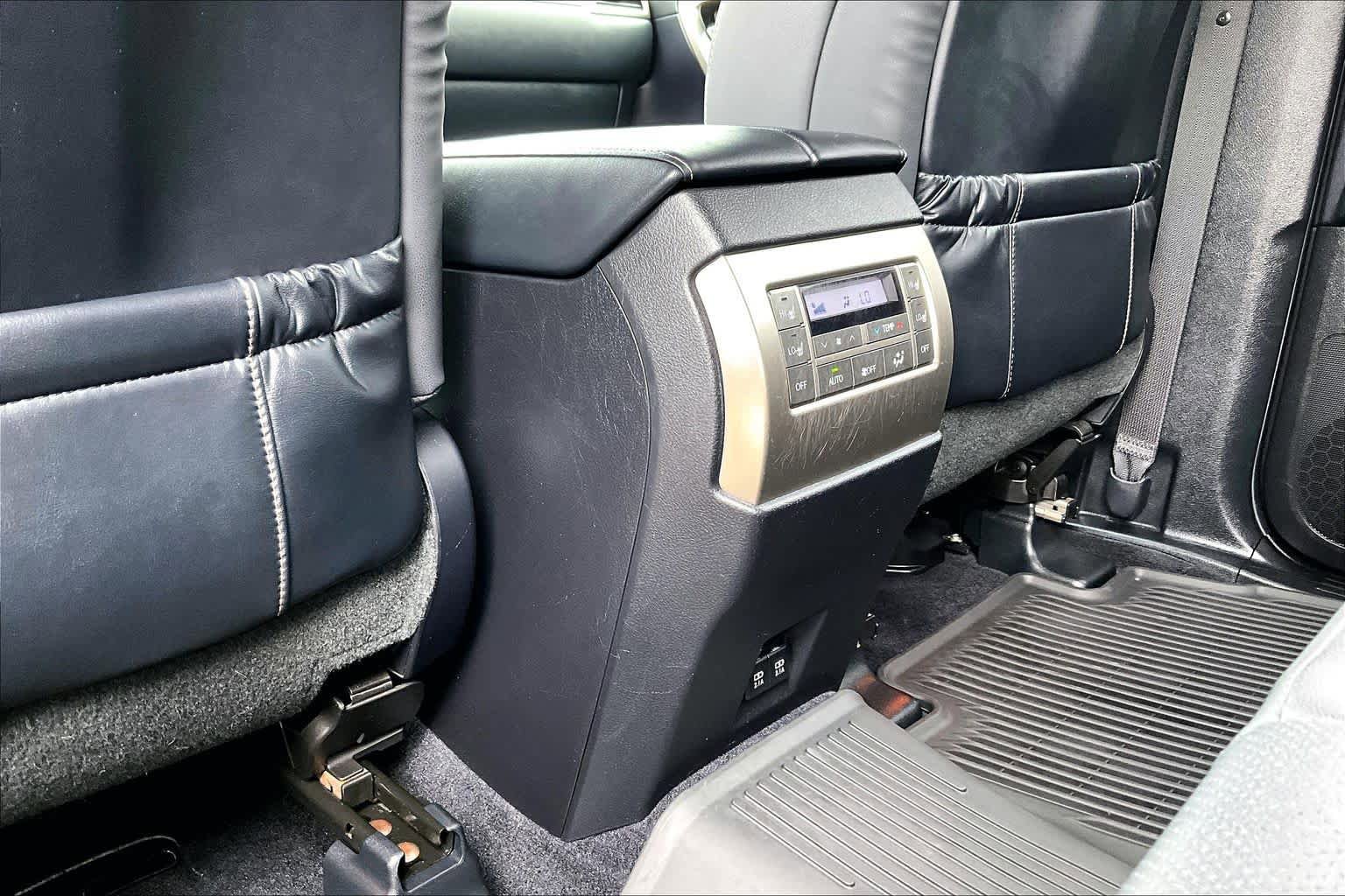 Used 2020 Lexus GX 460 Premium w/ Premium Package AWD/4WD image 36