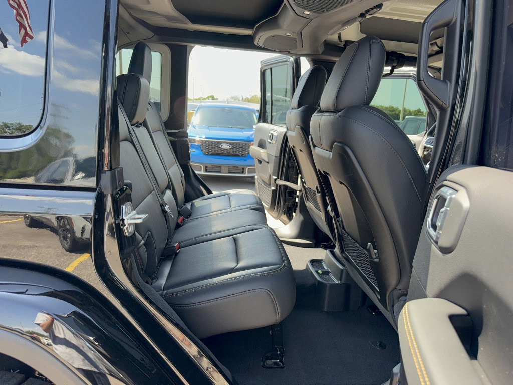 Used 2024 Jeep Wrangler Sahara w/ Technology Group image 16