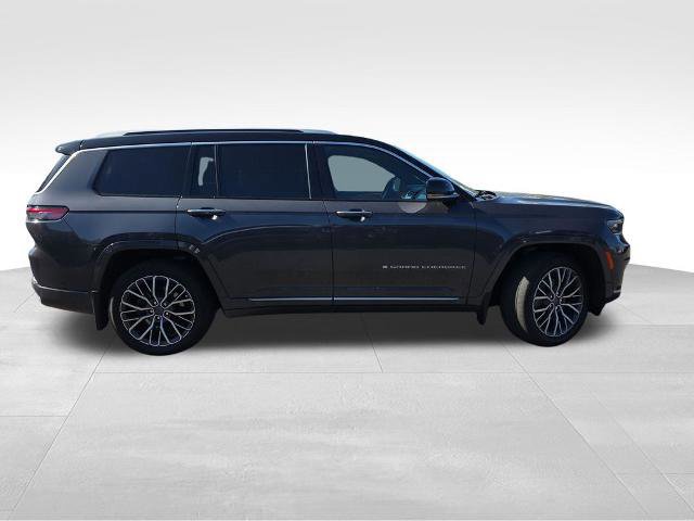 Used 2023 Jeep Grand Cherokee L Summit AWD/4WD image 6