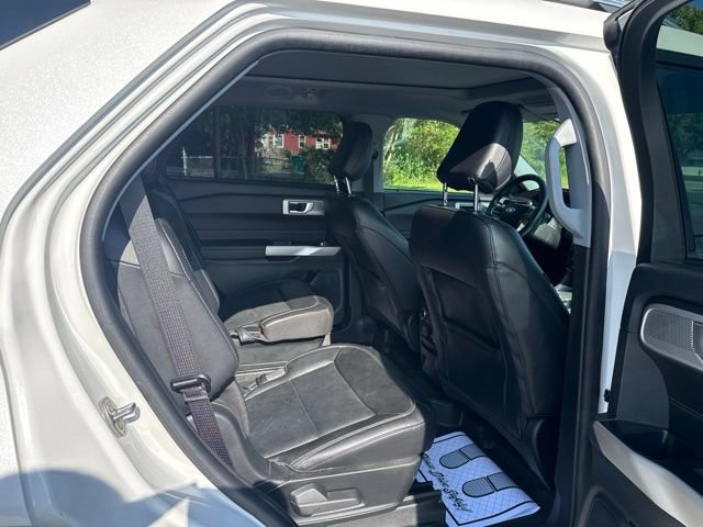 Certified 2023 Ford Explorer Limited w/ Equipment Group 301A AWD/4WD image 16