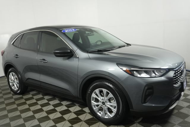 Certified 2023 Ford Escape Active w/ Cold Weather Package FWD image 2