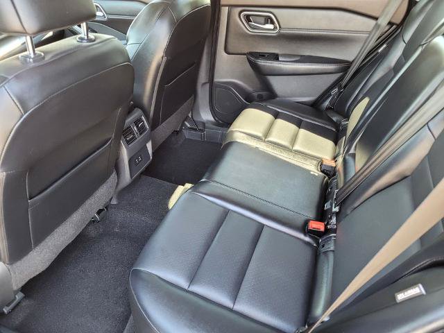 Used 2021 Nissan Rogue SV w/ Premium Package FWD image 12